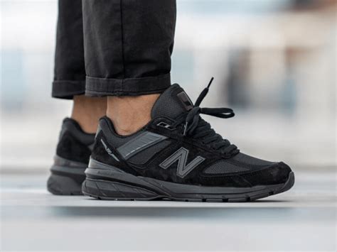 best sneakers for men black